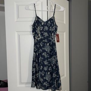 Chambray Floral blue dress brand new with tags